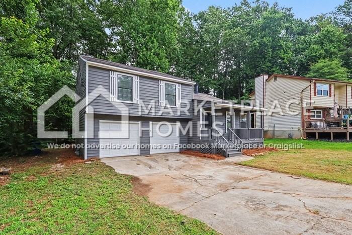 2070 Scarbrough Trl E - Photo 4 of 32