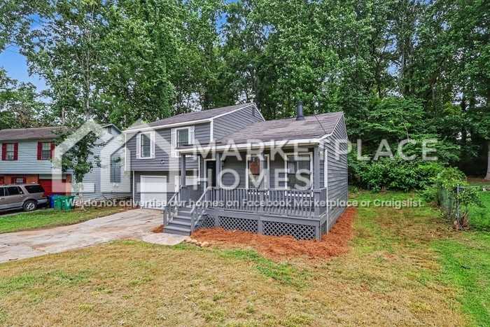 2070 Scarbrough Trl E - Photo 5 of 32