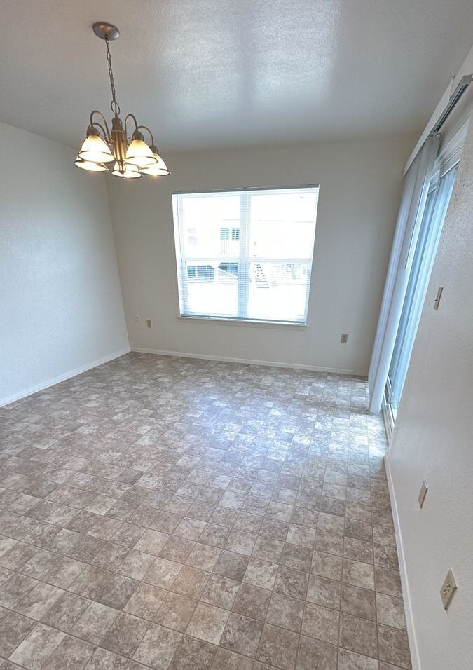 282 Dunn Ct - Photo 2 of 6