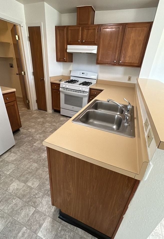 282 Dunn Ct - Photo 3 of 6