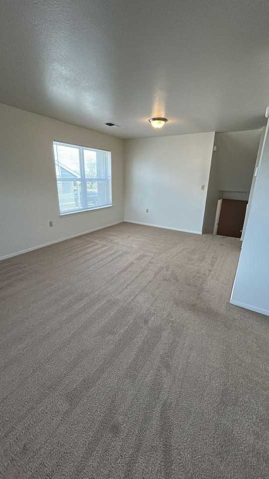 282 Dunn Ct - Photo 4 of 6
