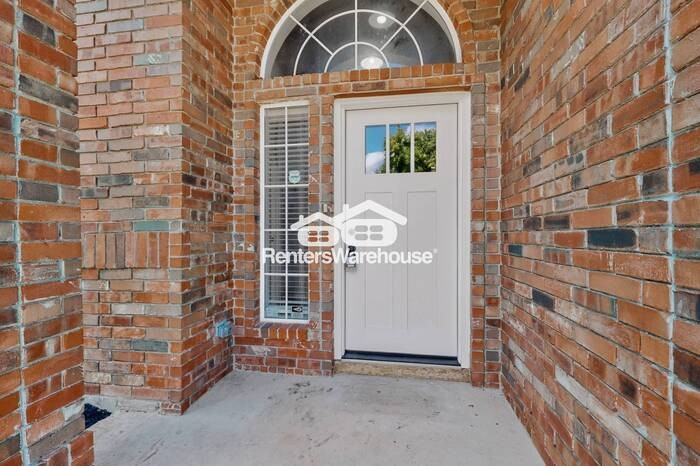 619 Ridgemont Dr - Photo 5 of 46