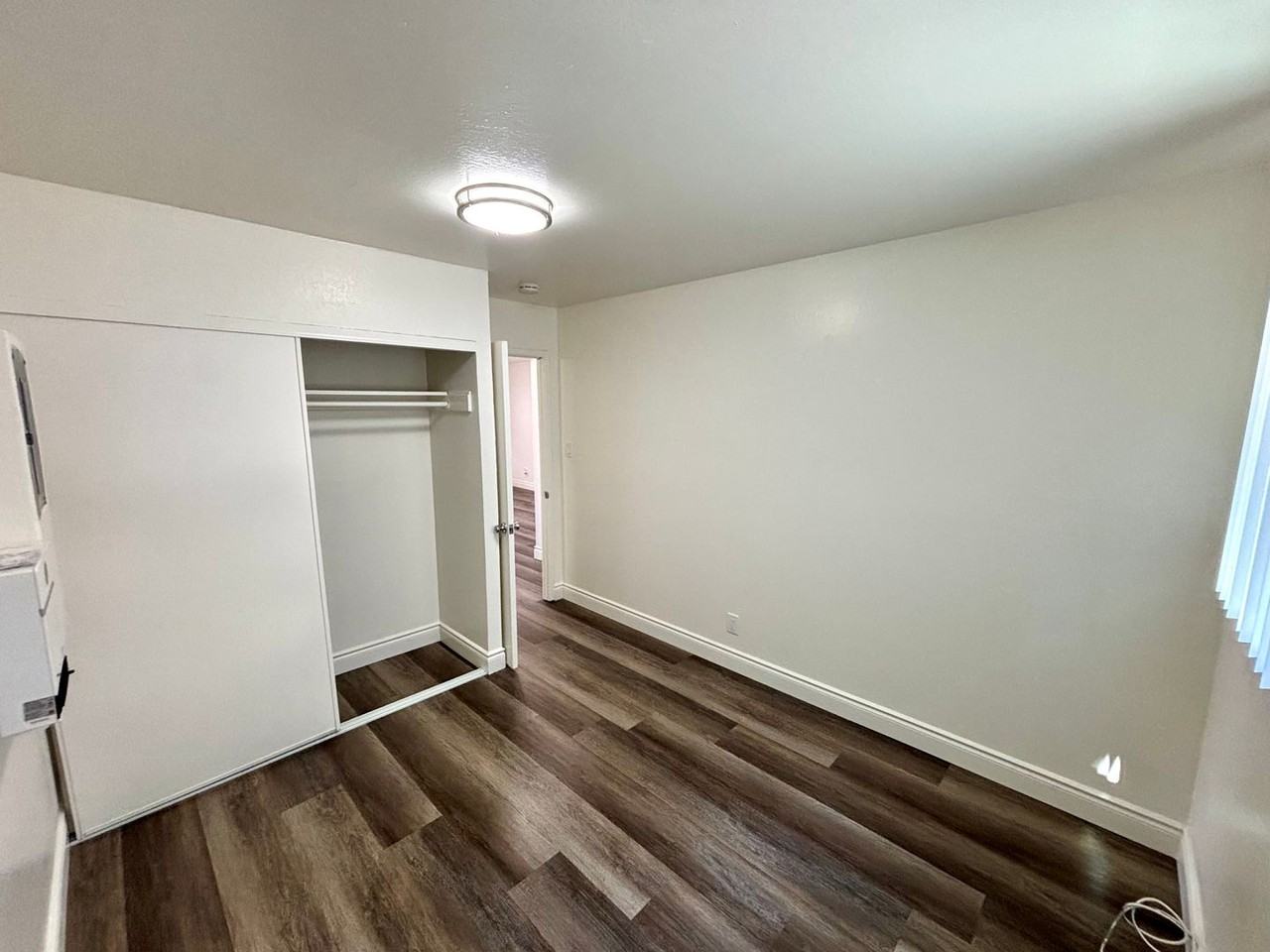 1530/40 Kentwood Apartments - Photo 6 of 8