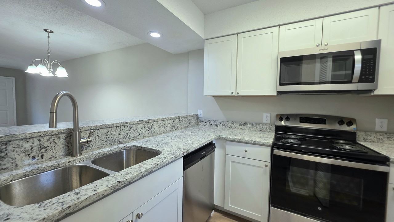 409 Garden Dr #110A - Photo 3 of 15
