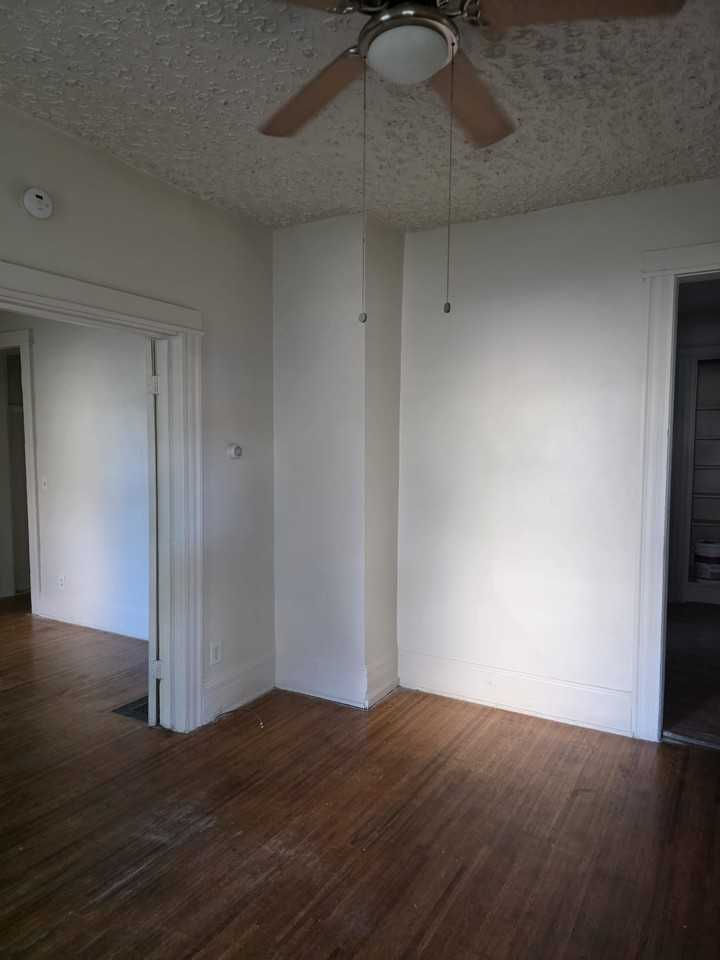 220 Glenwood Ave #1 - Photo 4 of 15