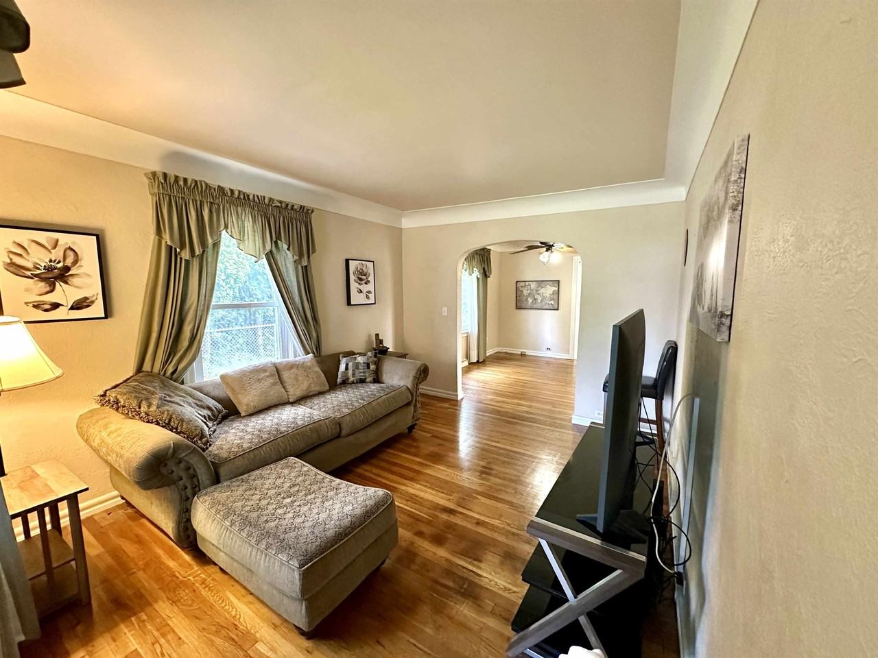 1034 Evanston Dr #NA - Photo 4 of 16