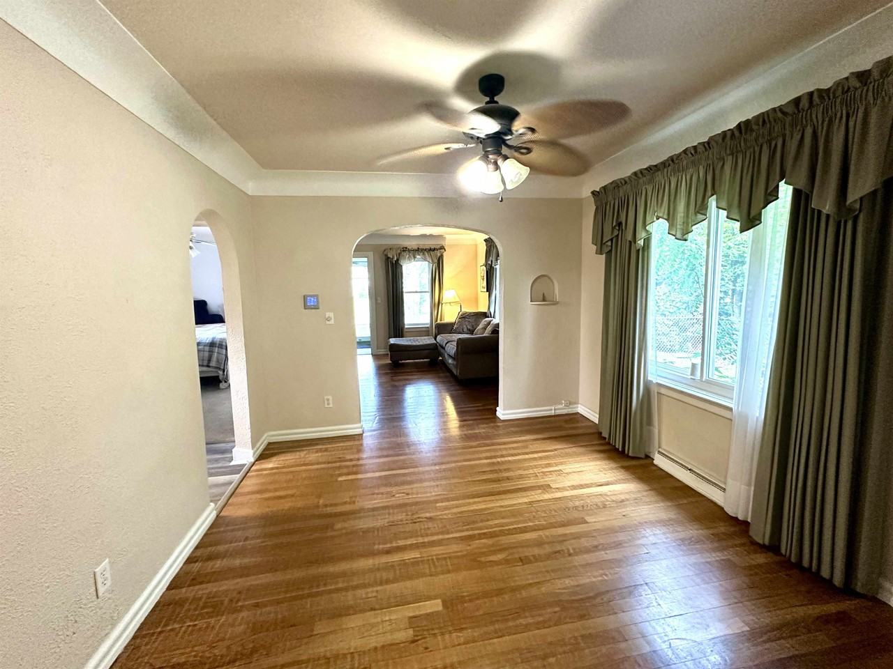 1034 Evanston Dr #NA - Photo 5 of 16