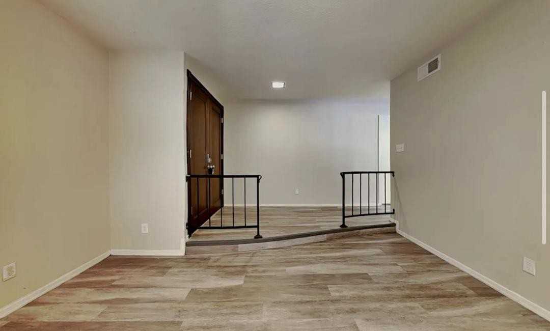 4714 W Vogel Ave #NA - Photo 2 of 8