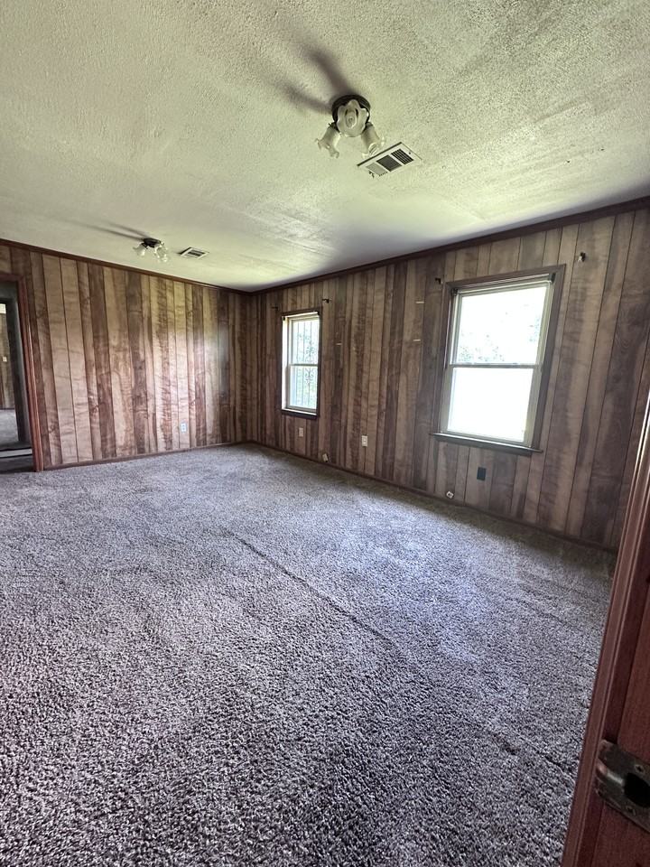 646 Keystone St #NA - Photo 4 of 6