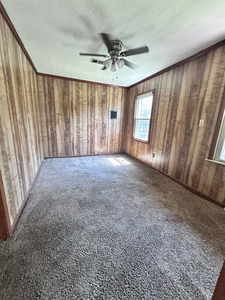 646 Keystone St #NA - Photo 5 of 6