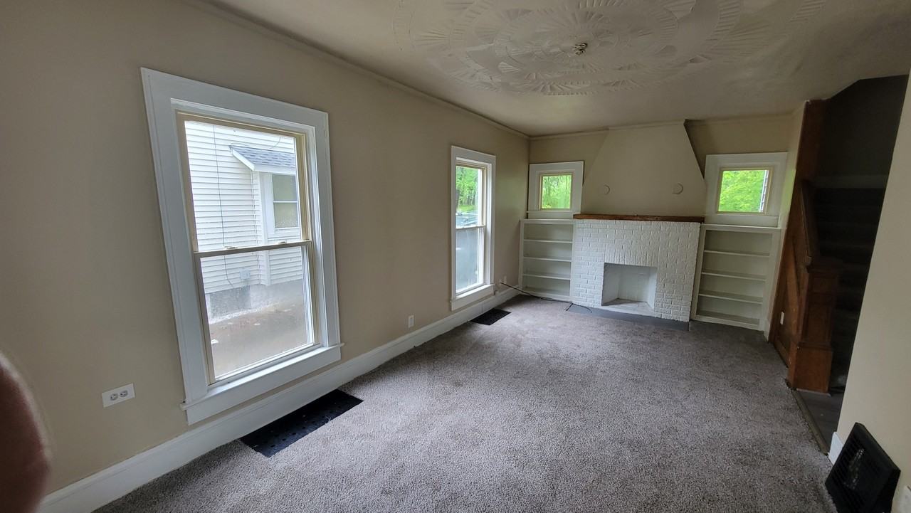 699 Noble Ave #NA - Photo 3 of 17