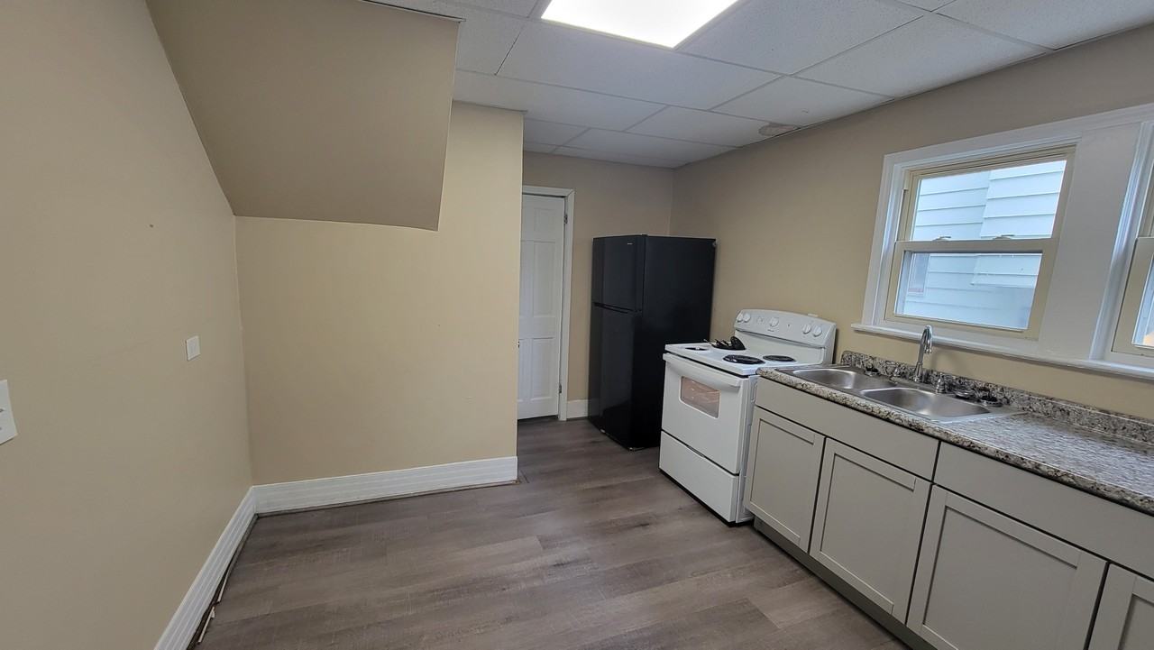 699 Noble Ave #NA - Photo 6 of 17