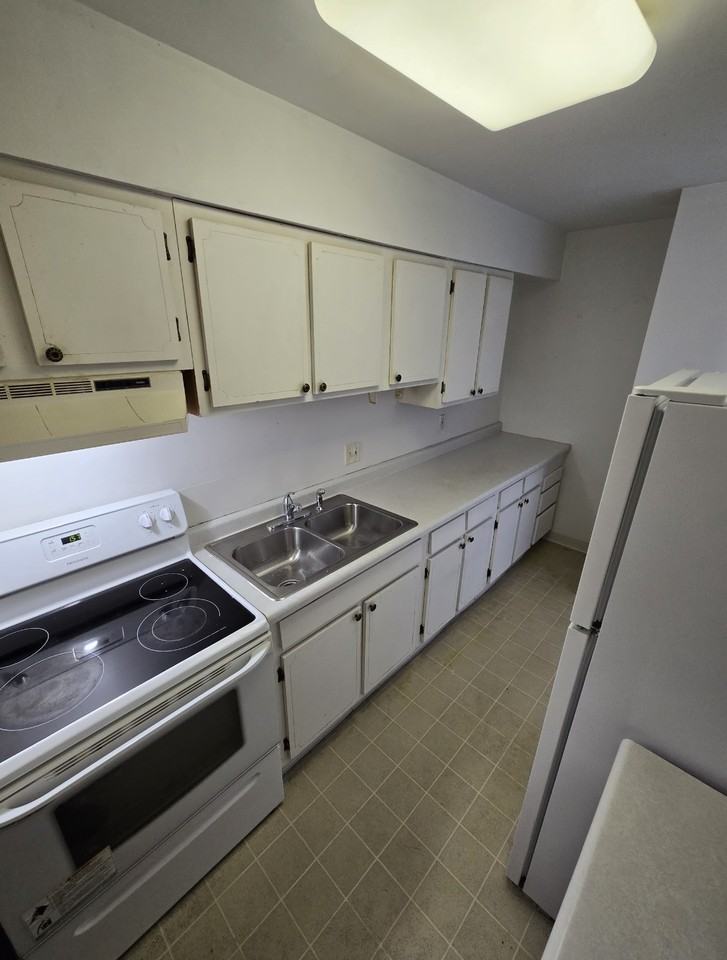 1902 16th St - Photo 3 of 6