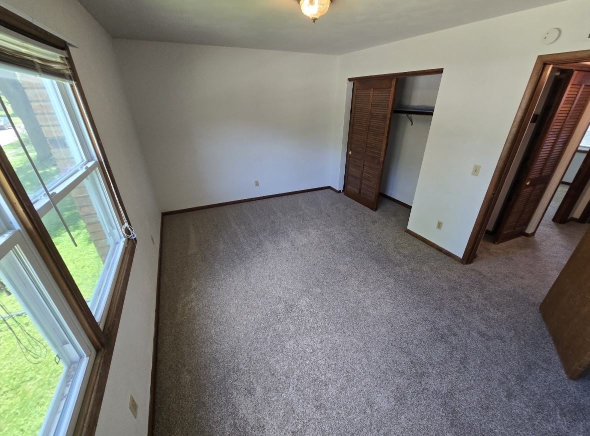 1902 16th St - Photo 4 of 6
