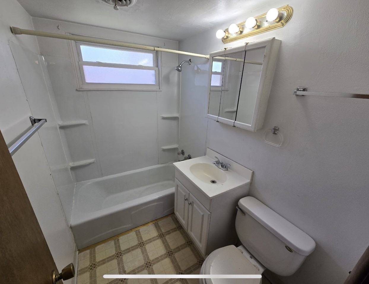 1902 16th St - Photo 5 of 6