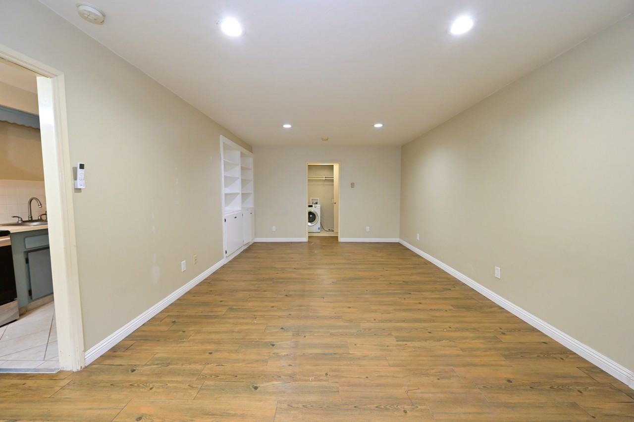 1715 S 5th St #D - Photo 3 of 31