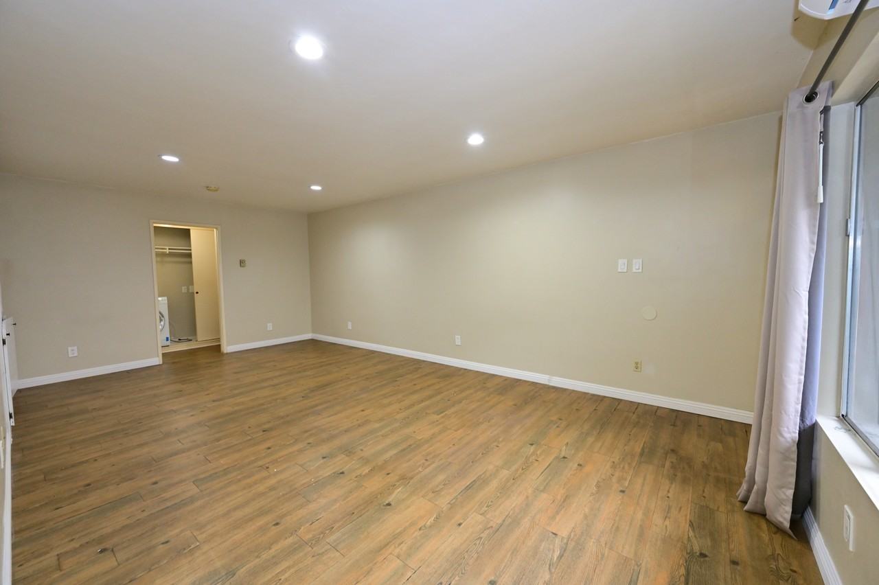 1715 S 5th St #D - Photo 5 of 31