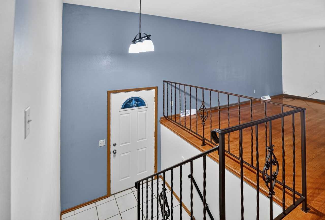 10 Brompton Cir #10 - Photo 7 of 37