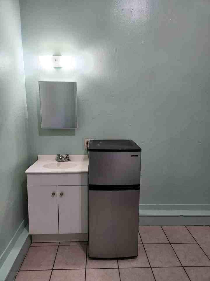 444 G St - Photo 2 of 3