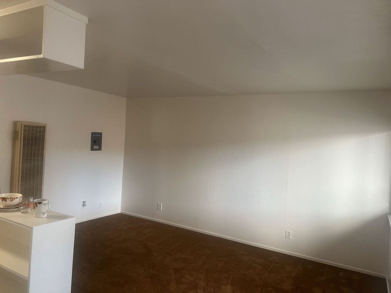 1545/57 Montair Apartments - Photo 4 of 9