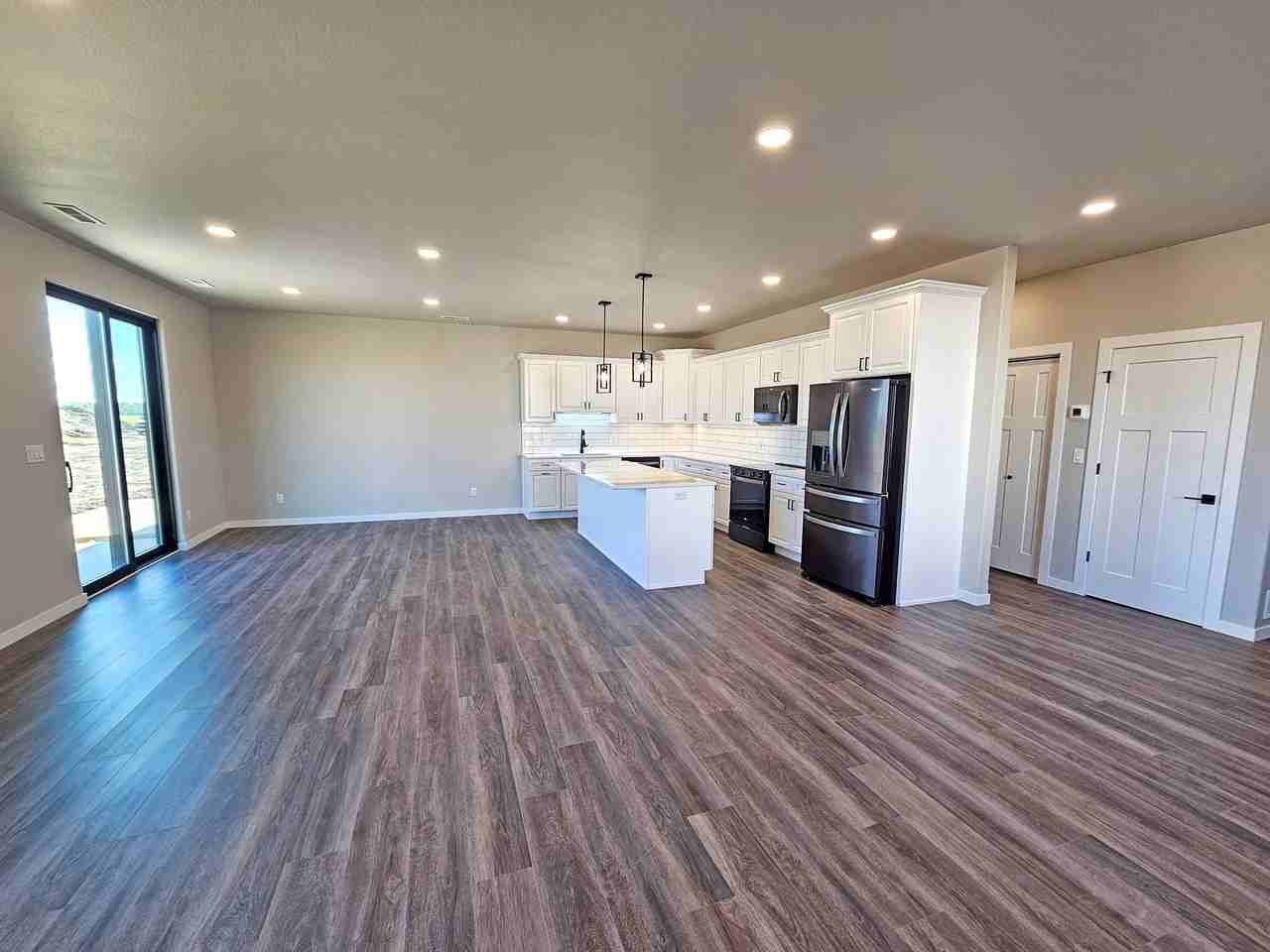 Paradise Valley Townhomes and Apartments - Photo 3 of 27