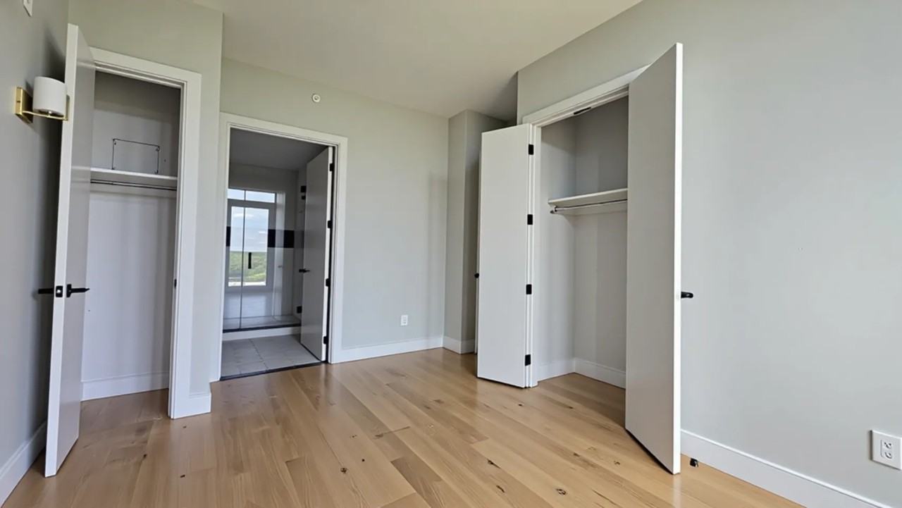 1890 Pelham Parkway South #9C - Photo 5 of 18