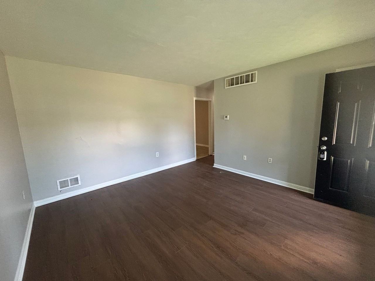2771 Northmeade Ave - Photo 4 of 50