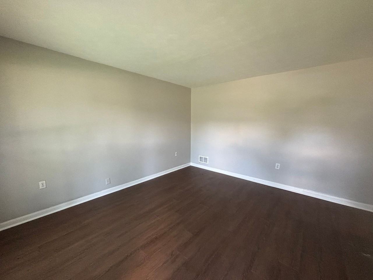 2771 Northmeade Ave - Photo 6 of 50