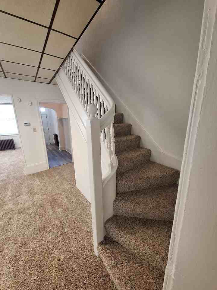 207 S Beaver St - Photo 6 of 11