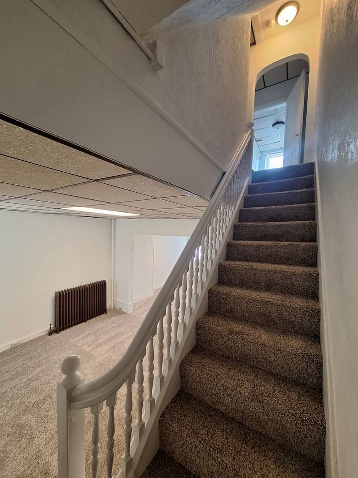 207 S Beaver St - Photo 7 of 11