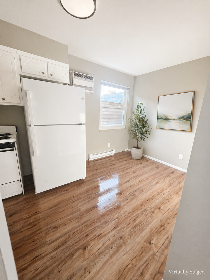 MAIN APARTMENTS - Photo 5 of 6