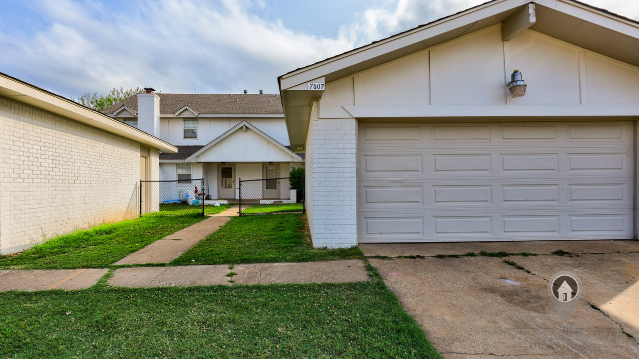 7507 Knight Lake Dr - Photo 3 of 16