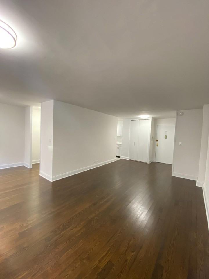 96 5th Ave #6G - Photo 2 of 9