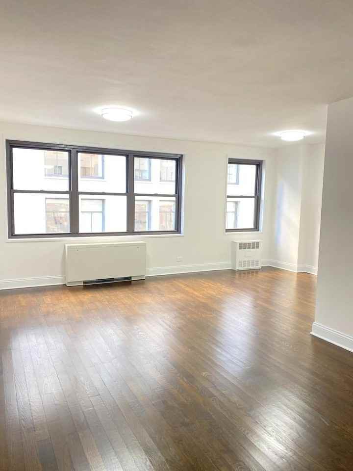 96 5th Ave #6G - Photo 5 of 9