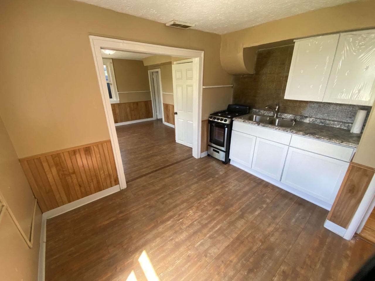 1328 E 3rd St - Photo 2 of 10