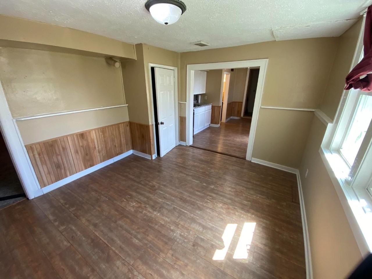 1328 E 3rd St - Photo 5 of 10