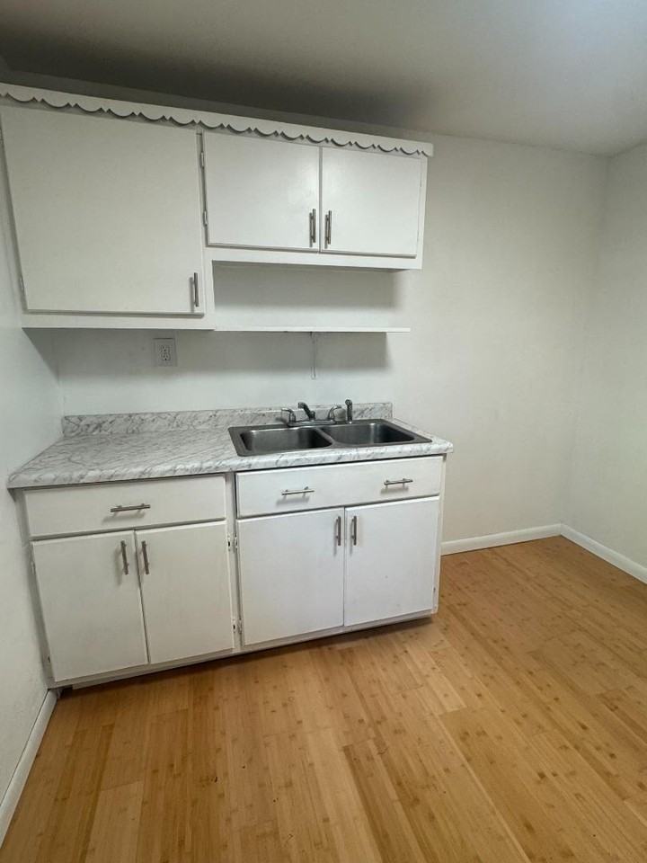 460 W Napier Ave - Photo 3 of 9