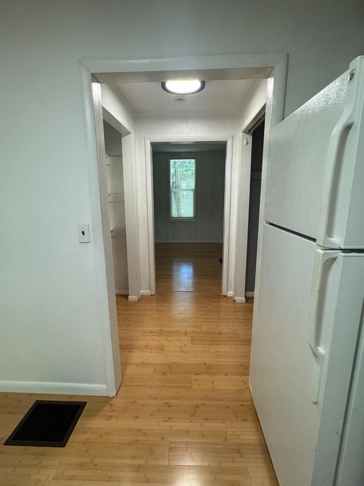 460 W Napier Ave - Photo 4 of 9
