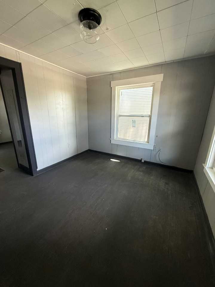 612 Cabell Dr - Photo 5 of 8