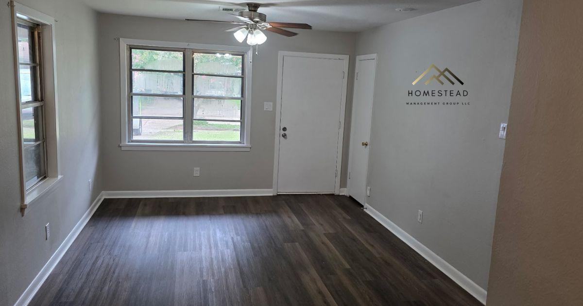 1704 Bradley St - Photo 6 of 18