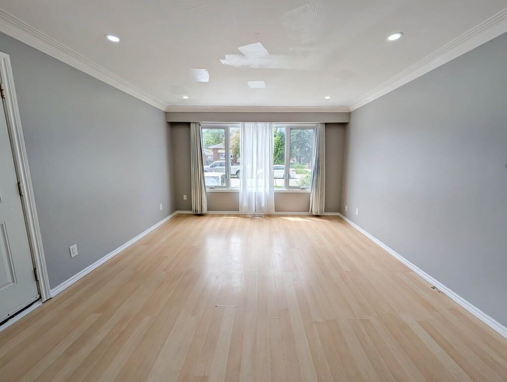 5 Alexandra Blvd - Photo 3 of 27