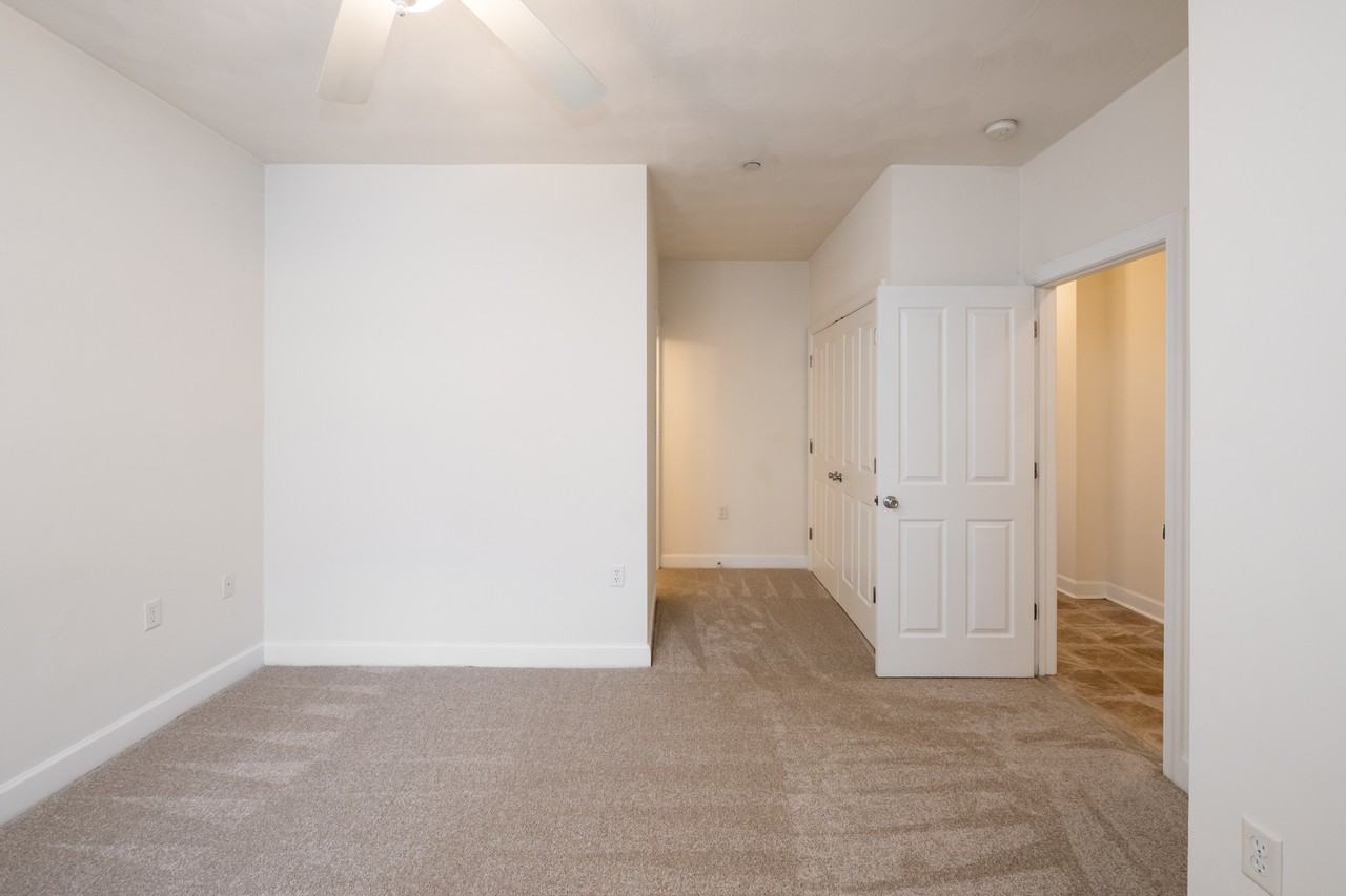 915 Colley Ave #A - Photo 5 of 46