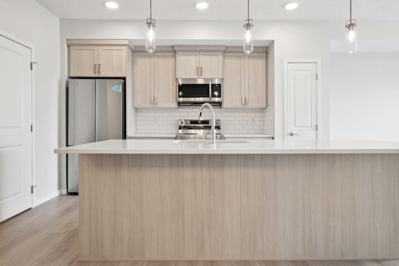 550 Belmont St Sw - Photo 4 of 28