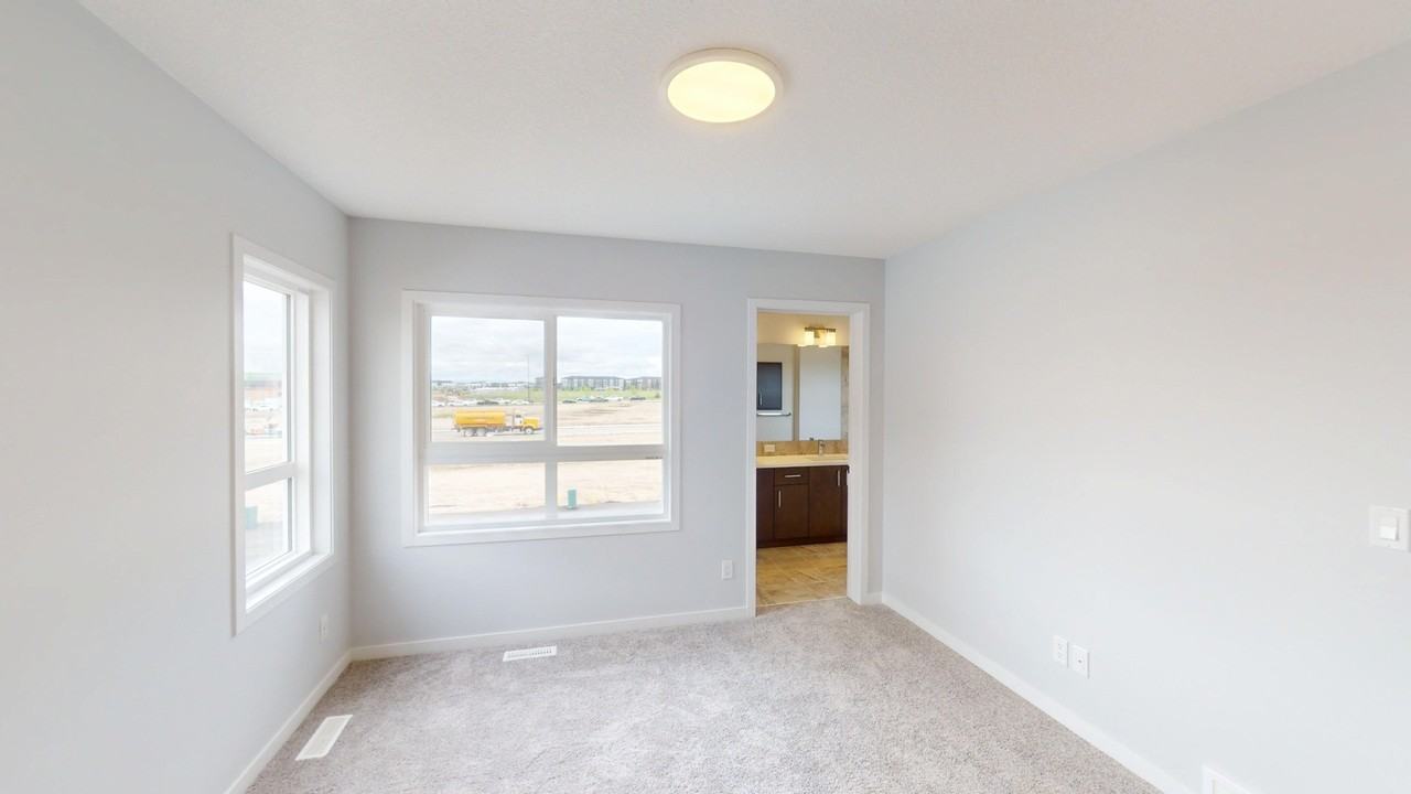 3399 41 St Se Uppr - Photo 5 of 17