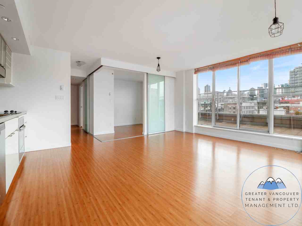 168 Powell St - Photo 5 of 15