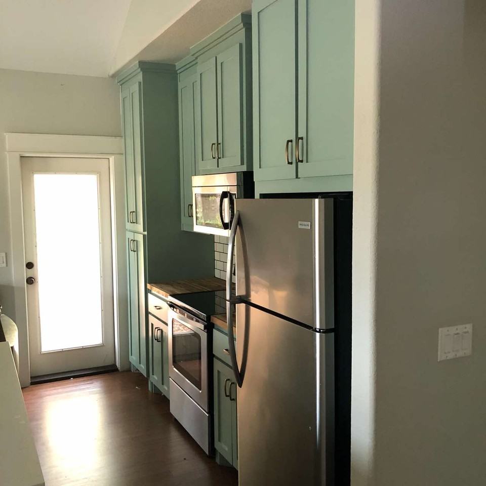 808 W Hull St #1 - Photo 3 of 17