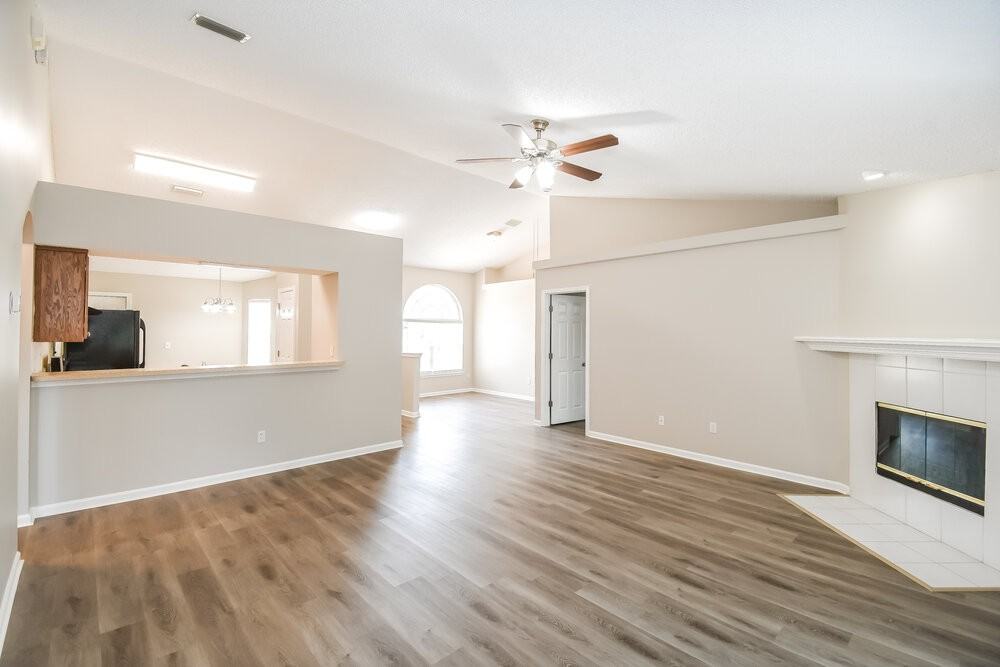 3445 Shelley Dr - Photo 4 of 16