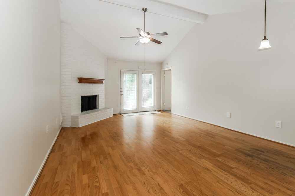 84 Fallshire Dr - Photo 3 of 16
