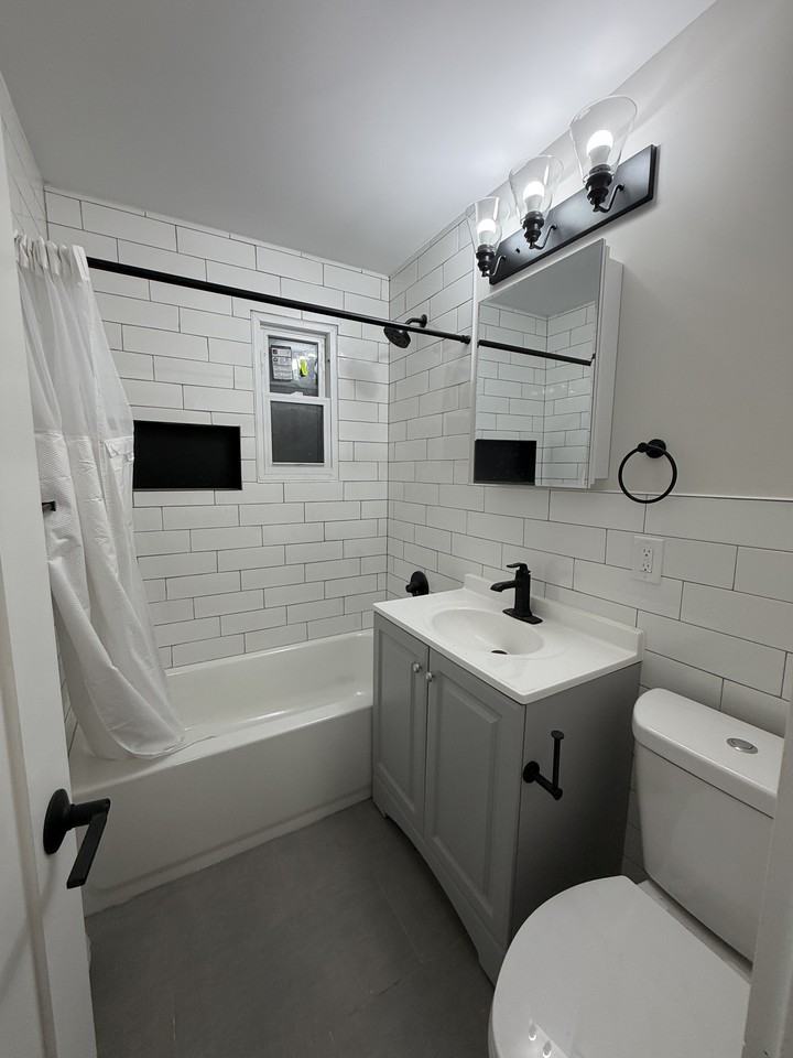 448 Lincoln AveApt A5 #448A5 - Photo 4 of 10