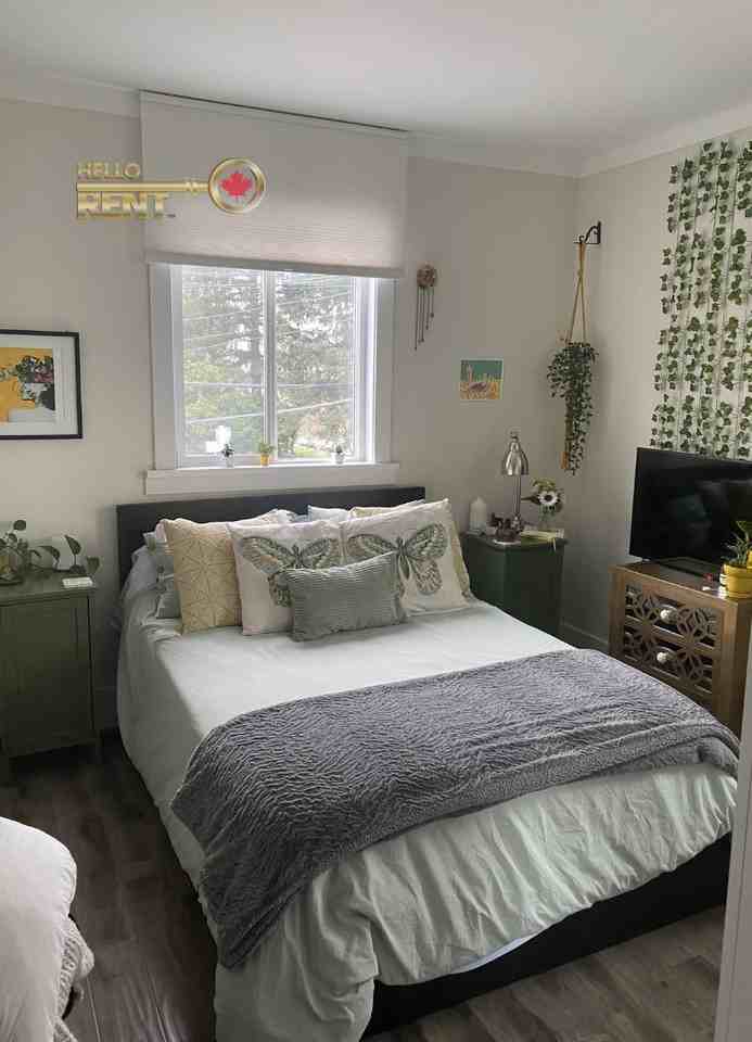 130 Lonsdale Avenue #102 - Photo 3 of 7